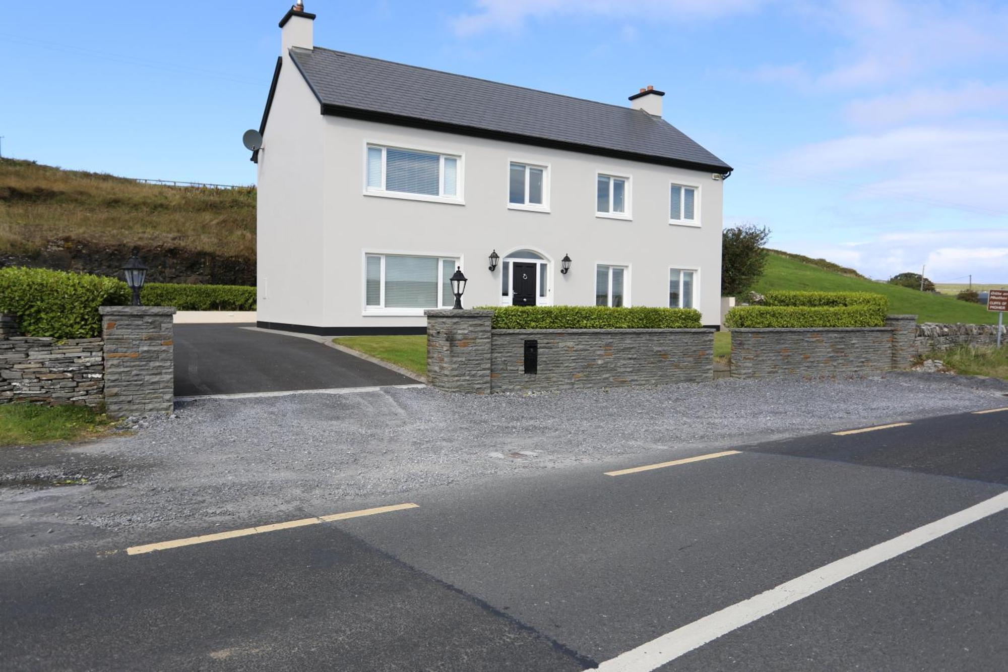 Next Stop Cliffs Of Moher 利斯坎诺 外观 照片
