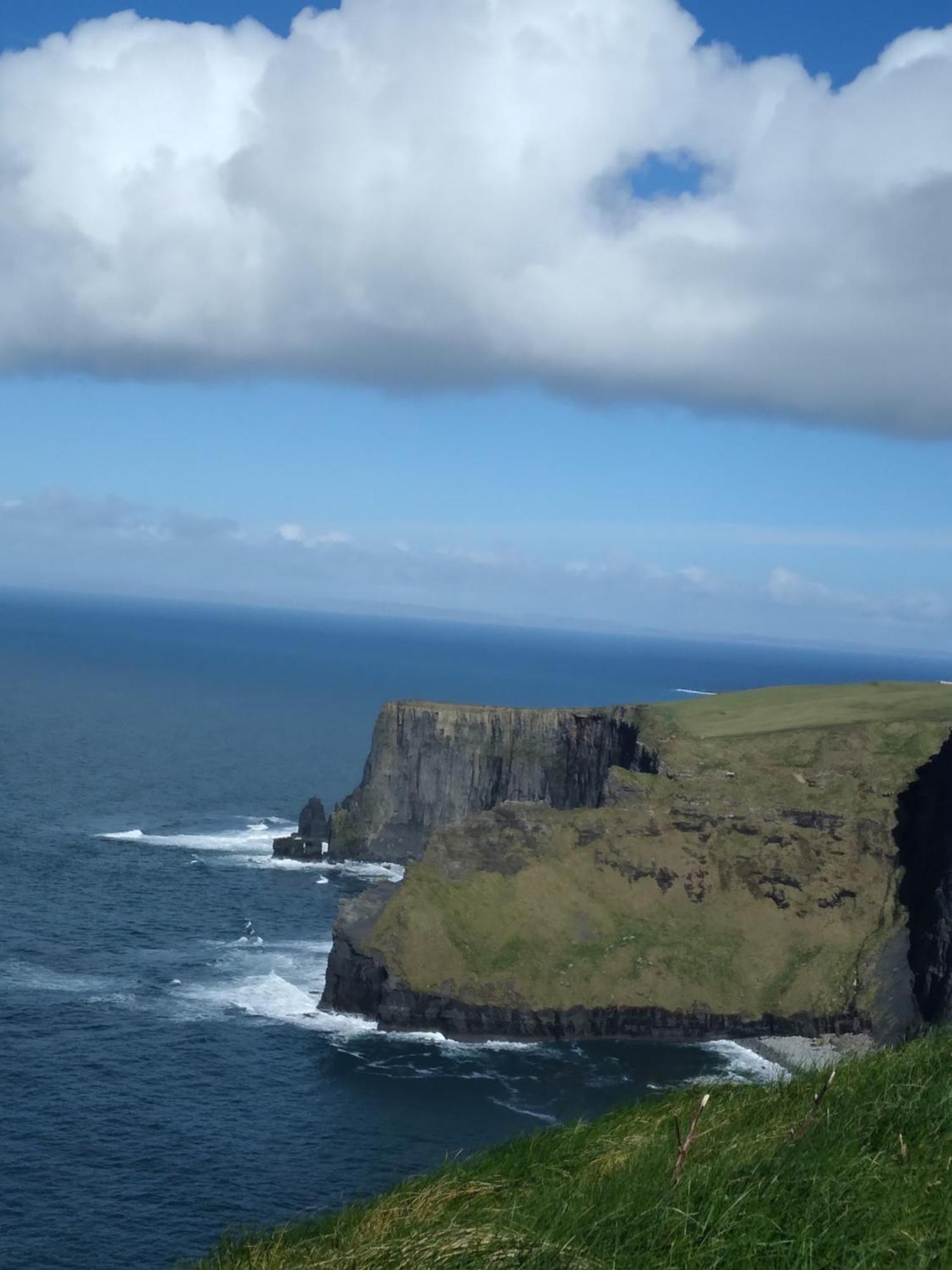 Next Stop Cliffs Of Moher 利斯坎诺 外观 照片